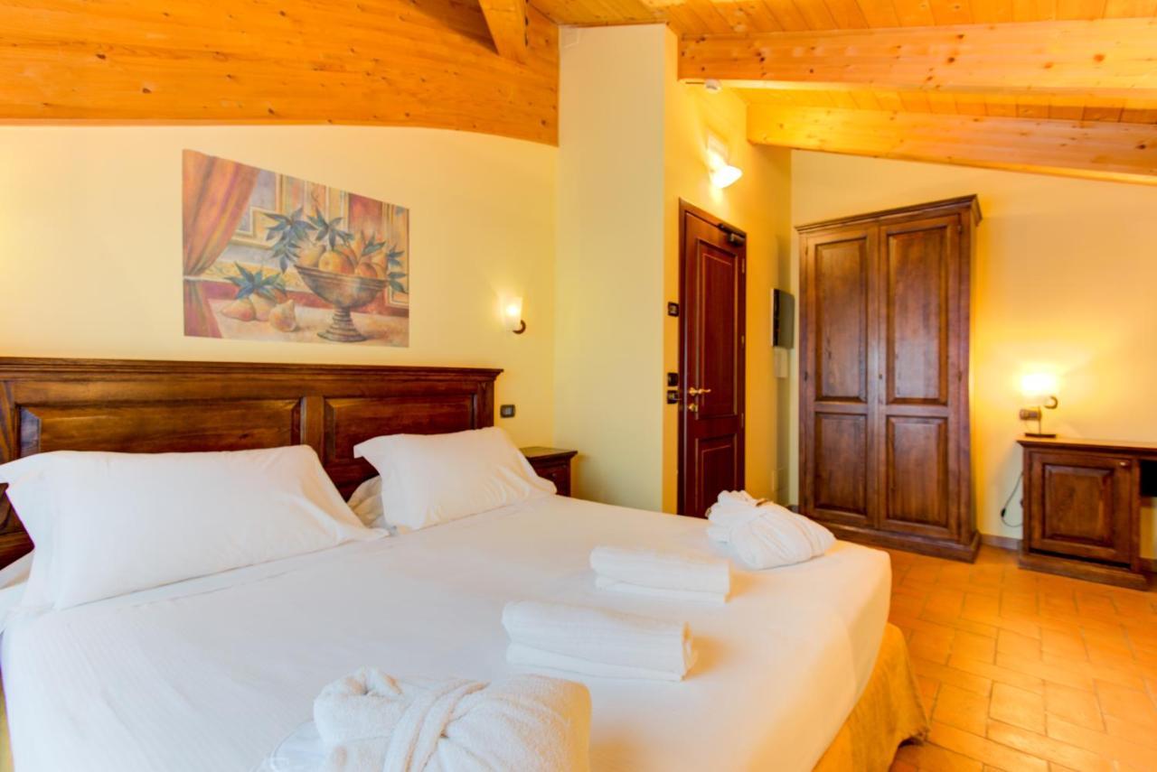 Oste Del Castello Wellness & Bike Hotel Verucchio Kültér fotó